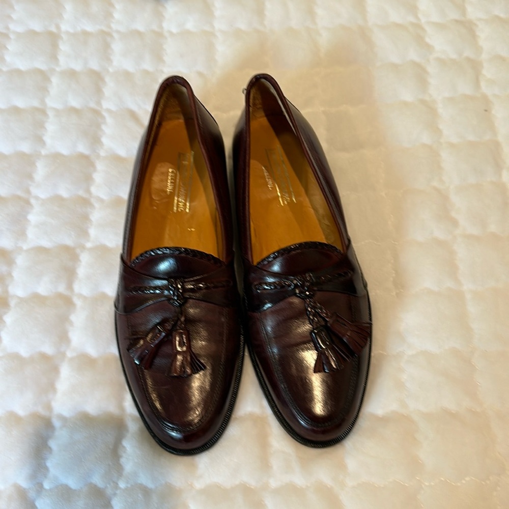 Men’s Johnston& Murphy leather tassel loafers